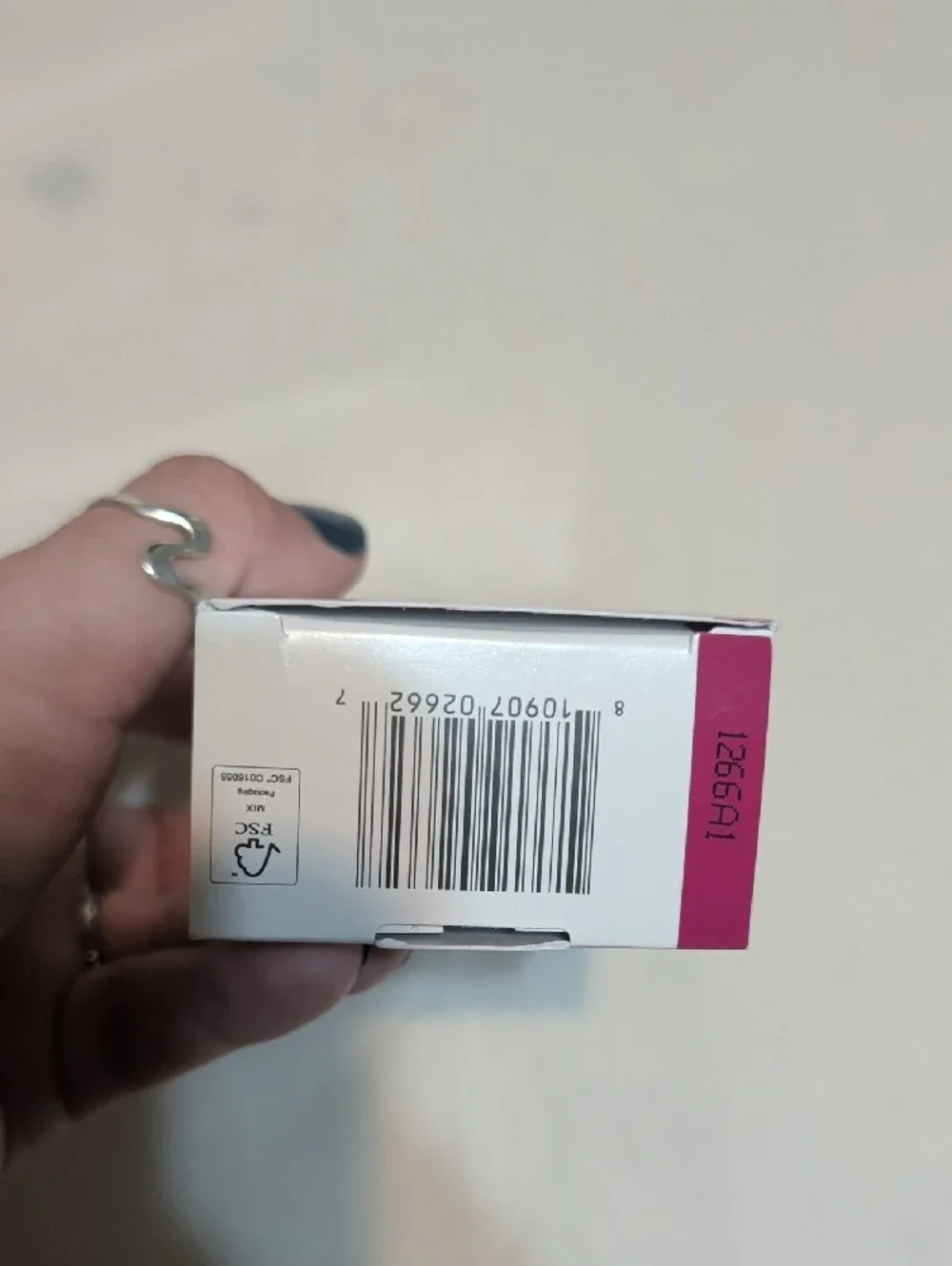 StriVectin Anti-Wrinkle Line BlurFector Primer - Pink and White Packaging